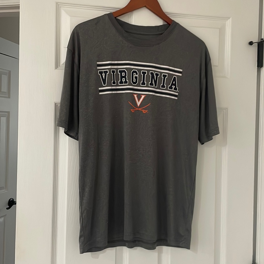 University of Virginia dri-fit material tee Men's size large